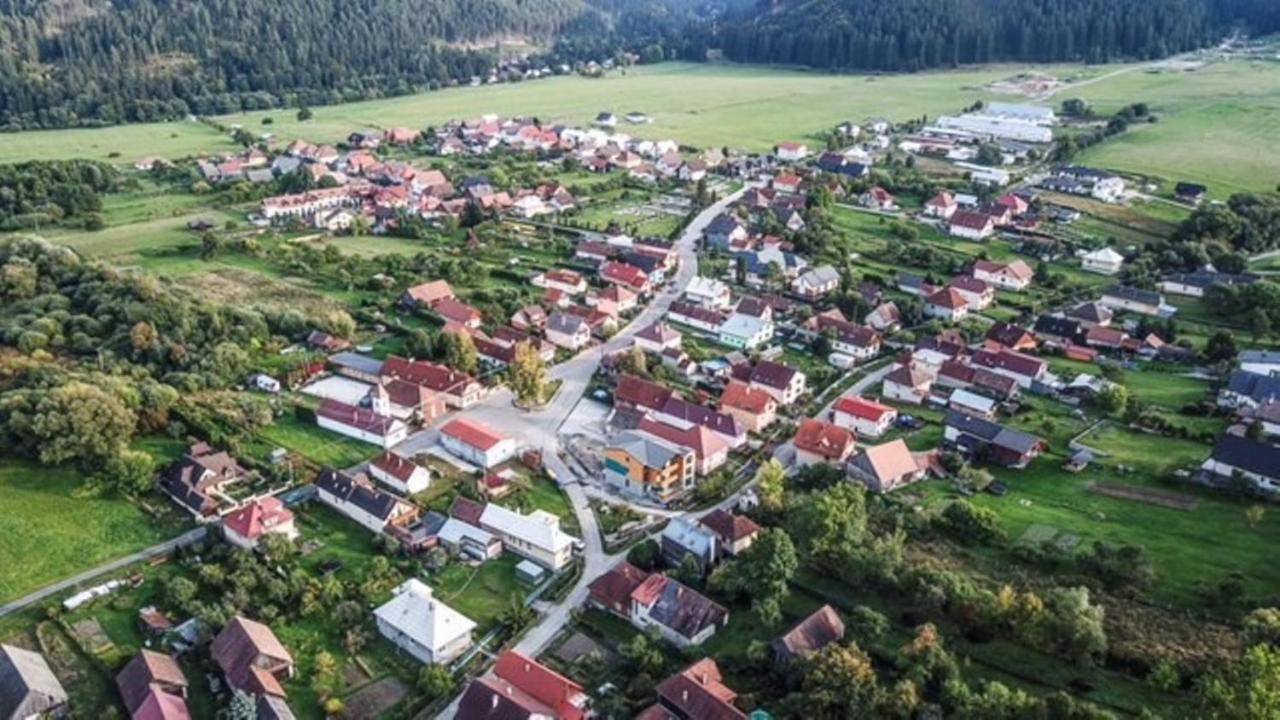 Dovolenkovy Dom - Kompas Pavcina Lehota  Luaran gambar